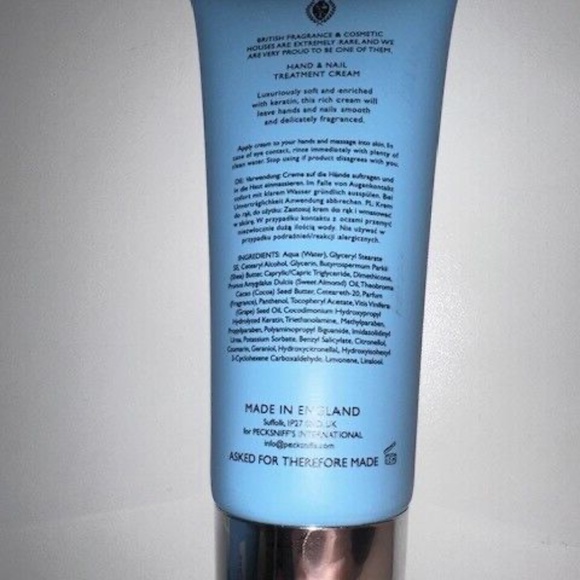 Sandal wood & Vanilla Hand cream By Pecksniff's. Fragrant Many cream. - Picture 3 of 4